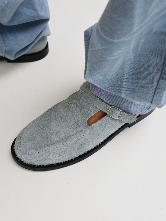 Flat mary-jane brushed suede shoe in a grey colour