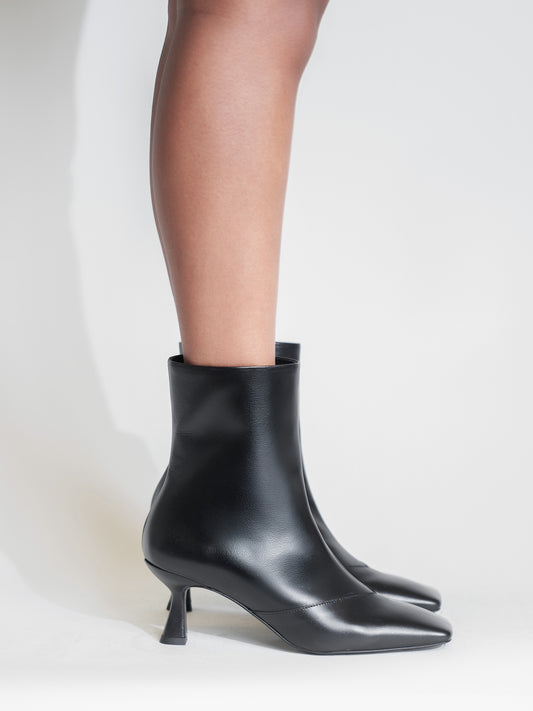 Denia Black Boot