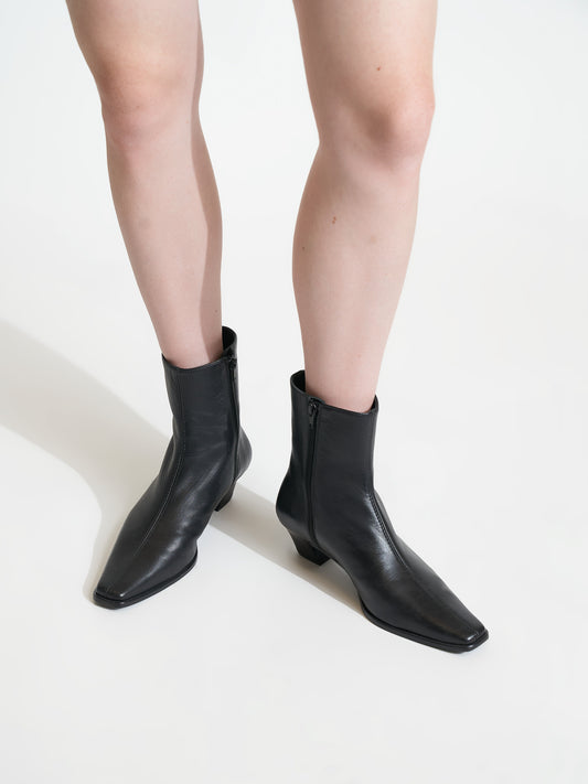 Melilla Black Boot