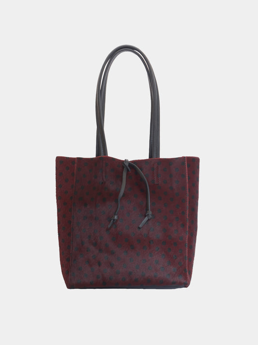 Medium tote bag with pony hair texture in bordeaux wtih black dots