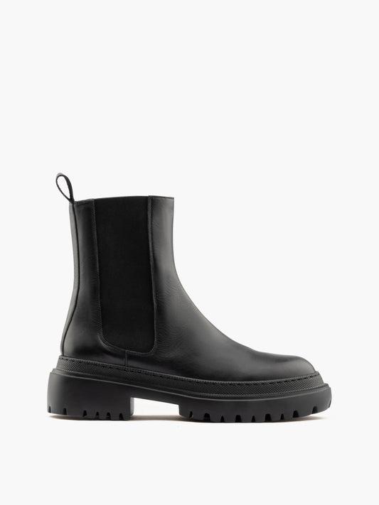 Black leather chelsea boot