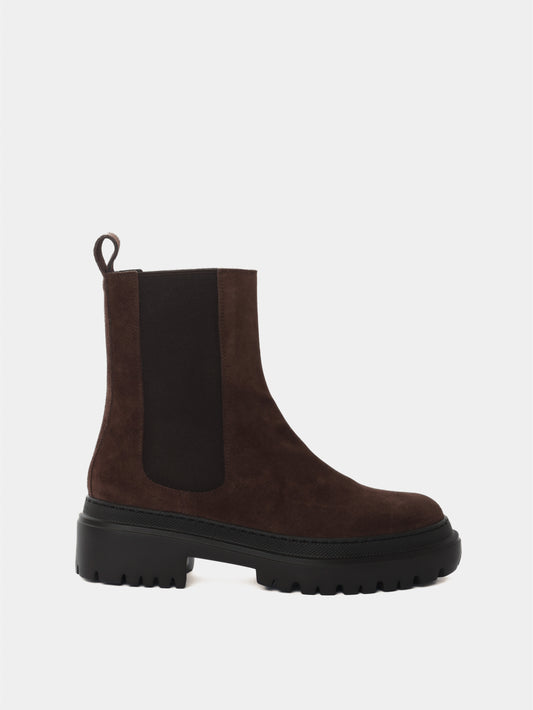 Brown suede chelsea winter boot