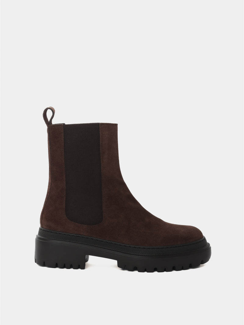 Brown suede chelsea winter boot
