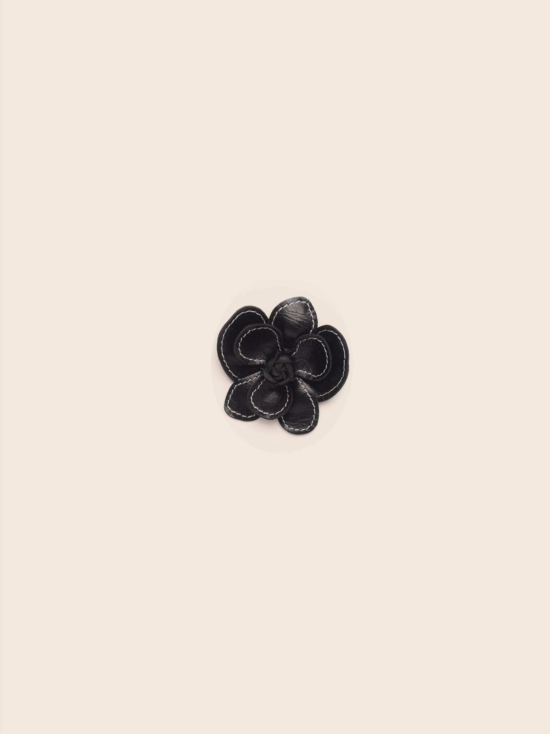 Stitch Flower Clip Black