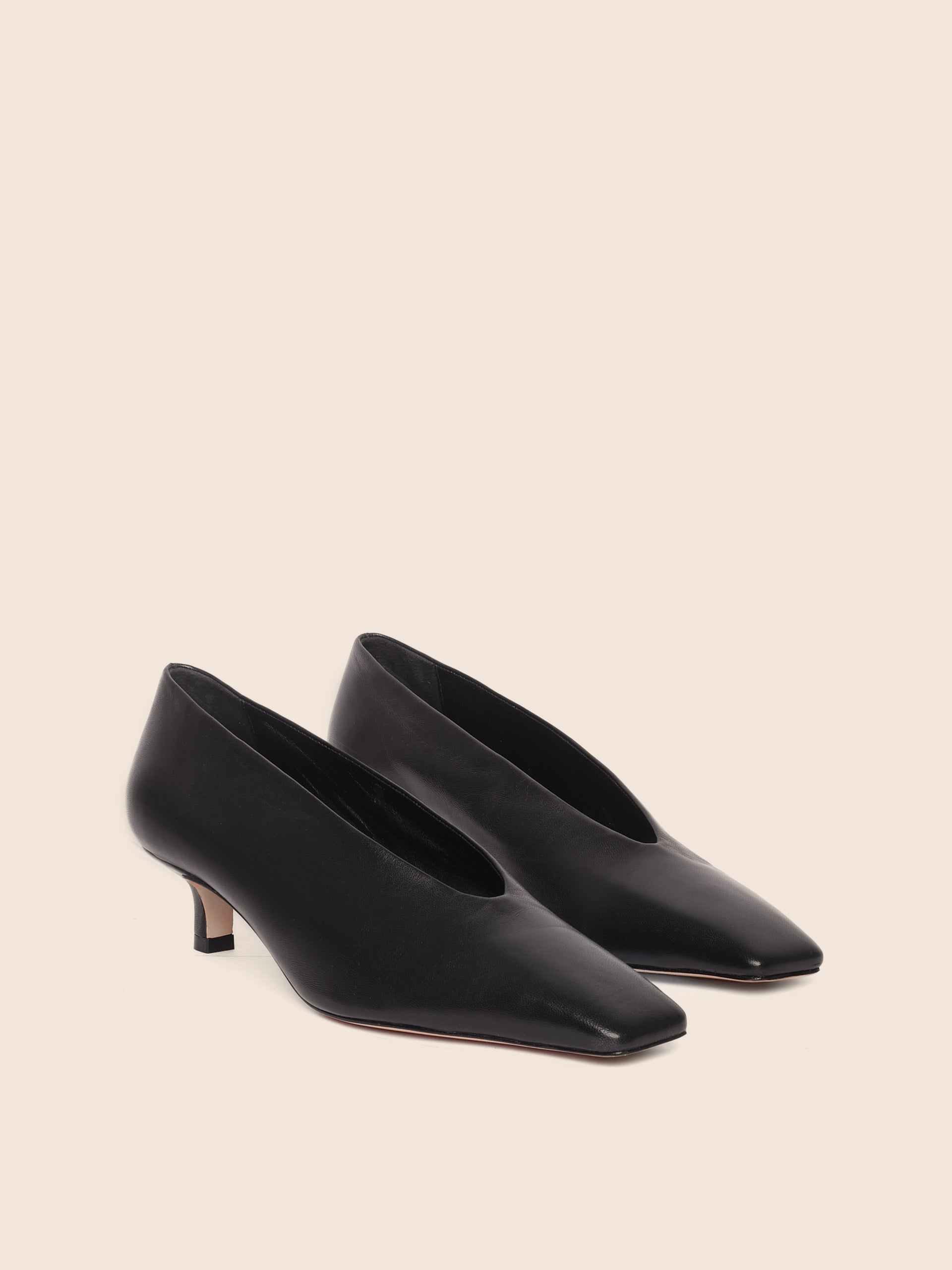 Mariana Black Pump