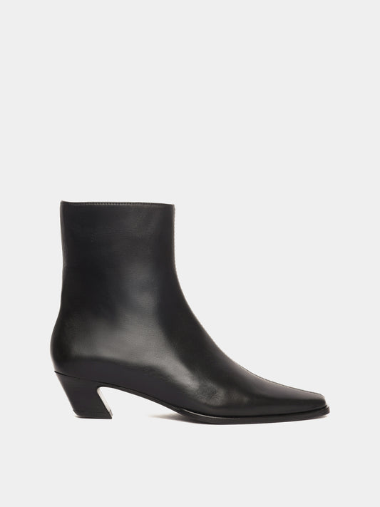 Black leather ankle boot with a pointed toe