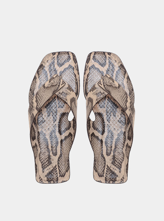 Flip Flop sandal with snake print