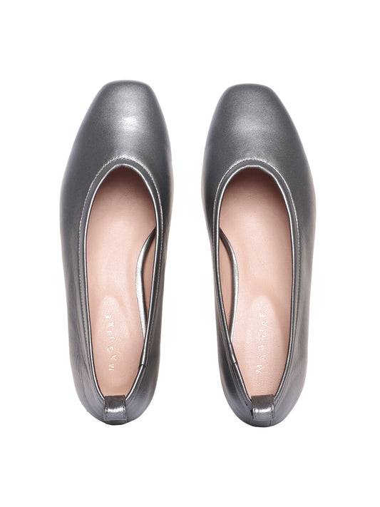 Silver leather ballerina pumps