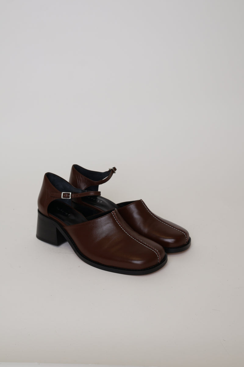 Floor Model Mafra Brown 42