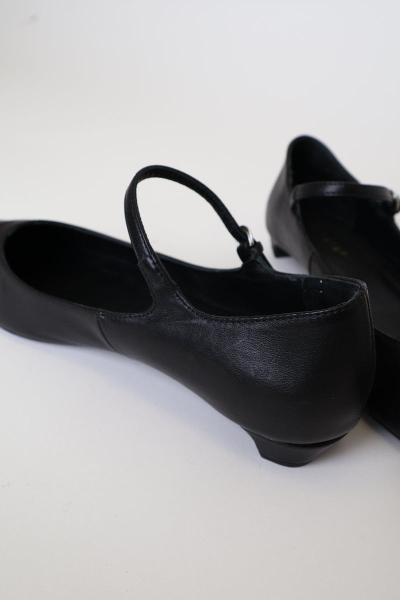 Floor Model Muriel Black 38