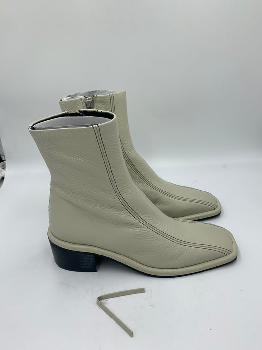 Imperfect Sevilla Oyster 37