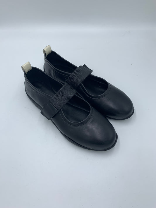 Sample Evora Black 38