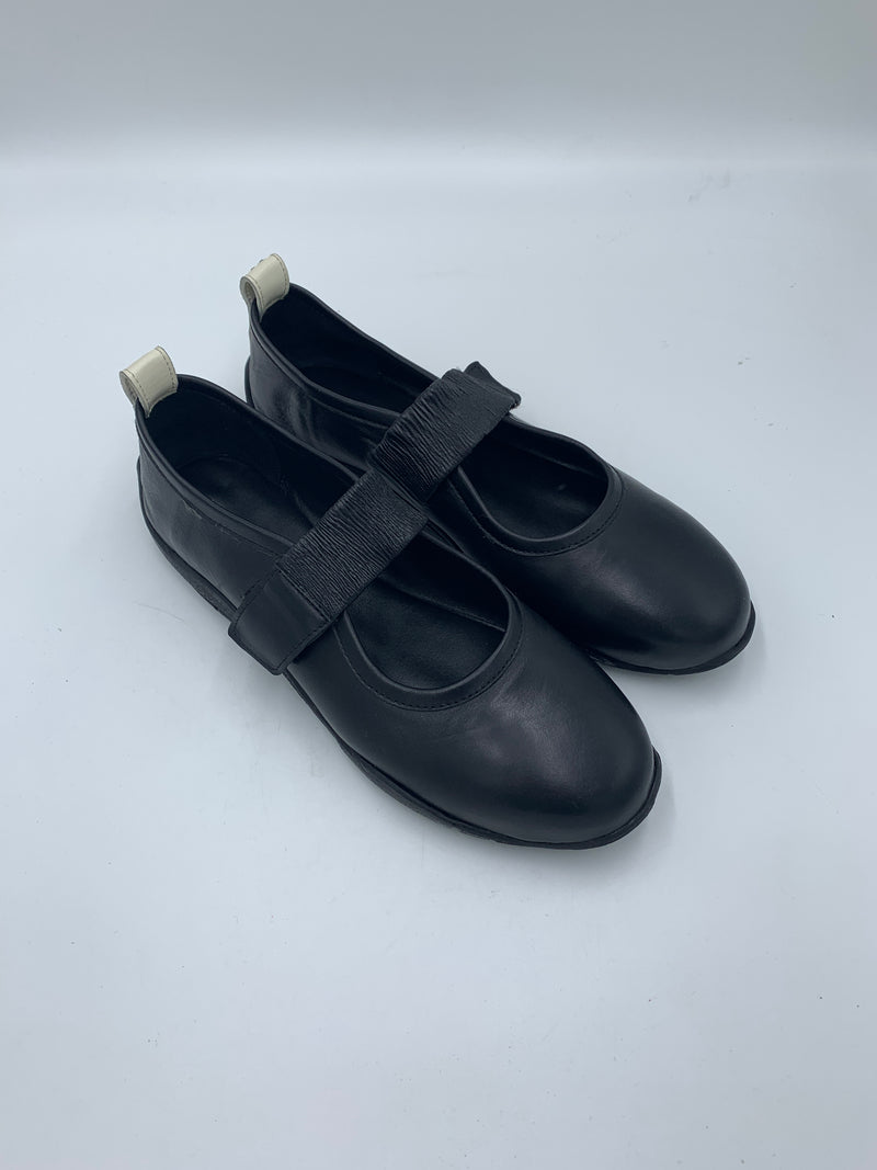 Sample Evora Black 38