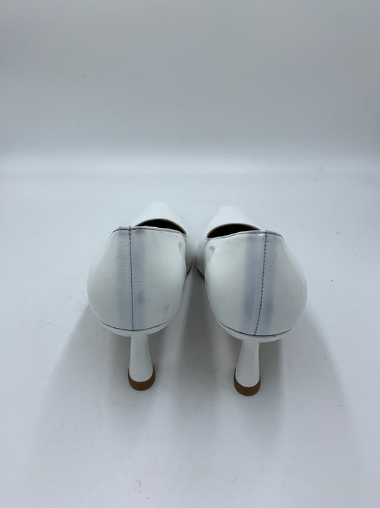 Sample Navia White 38