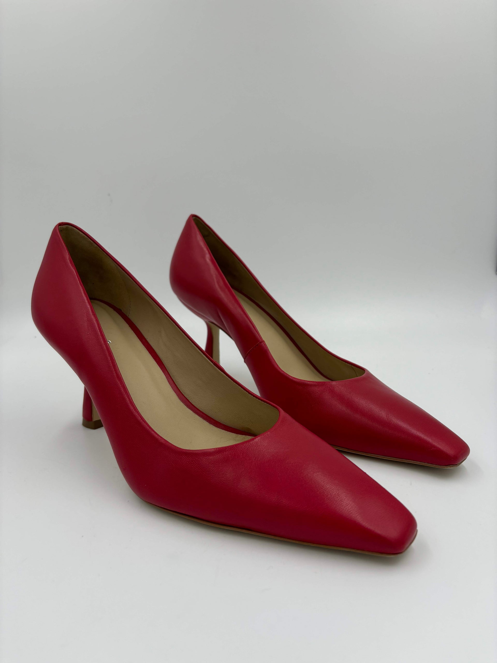 Second Hand Alegre Lipstick Pump 40