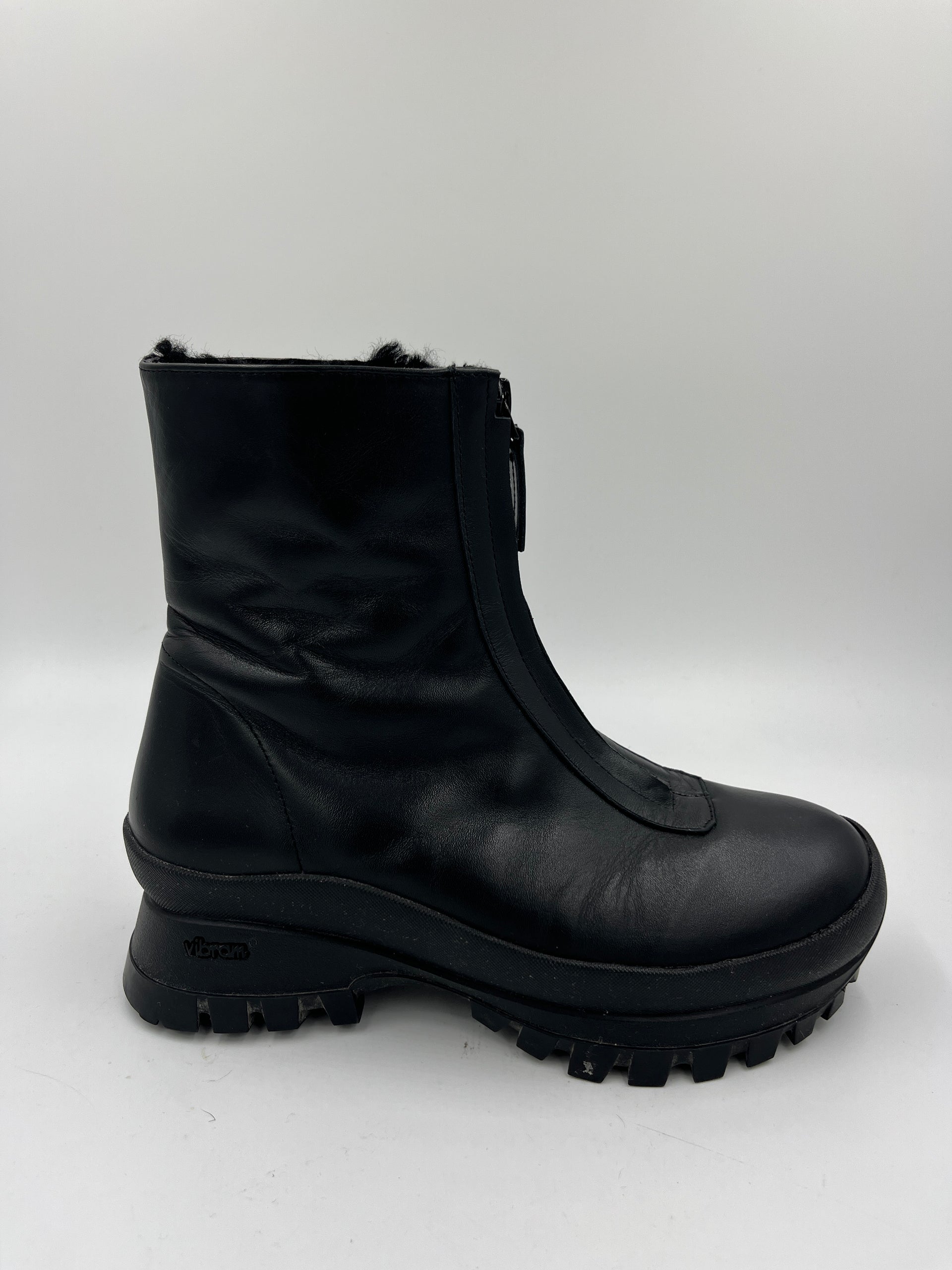 Second Hand Estrella Black Winter Boot 36